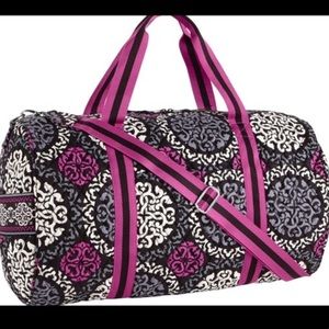 Vera Bradley Duffle Bag Cranterberry  Magenta NWT